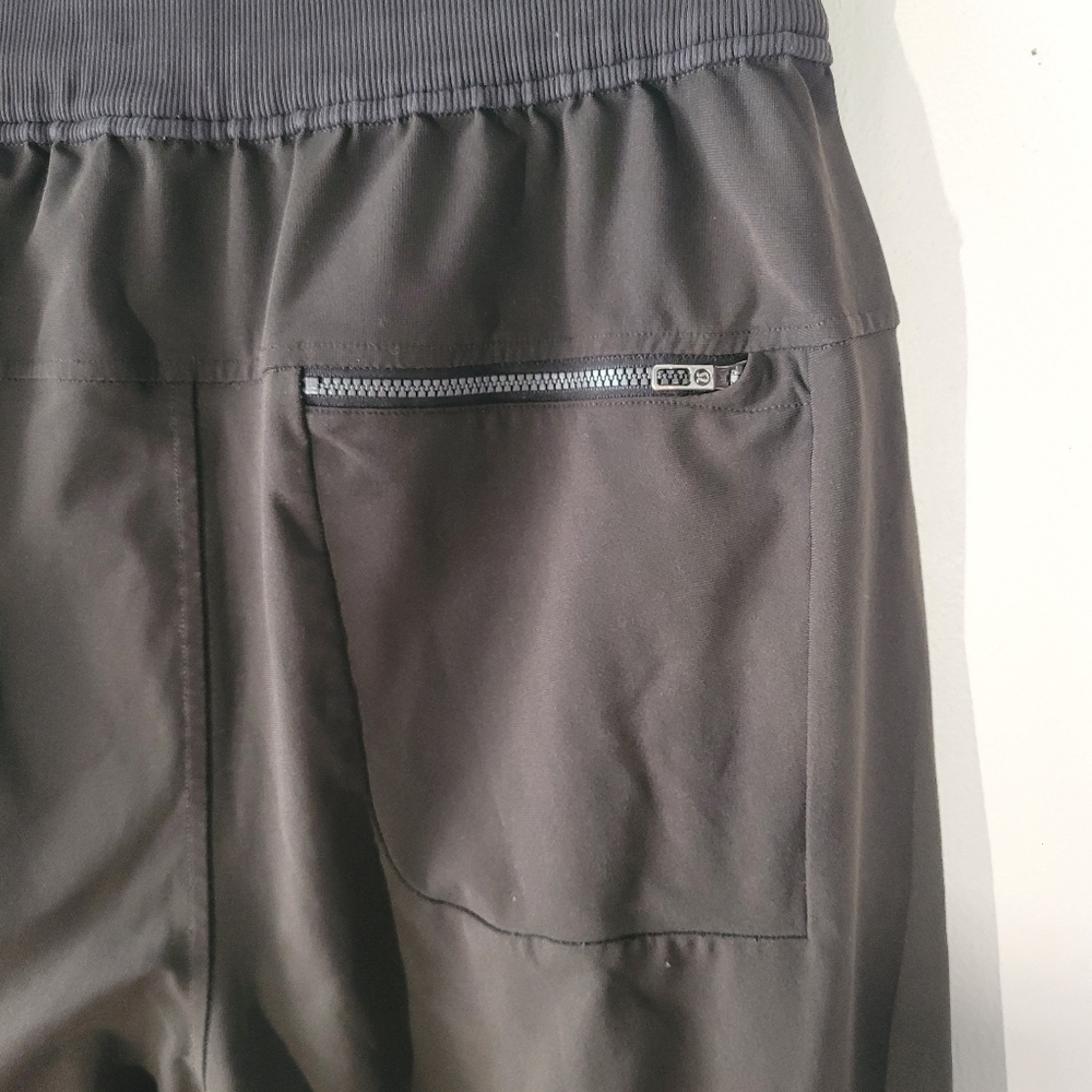 Lululemon ABC Jogger Medium Dark Olive Active Mens Casual Pant Warpstreme - Picture 8 of 12